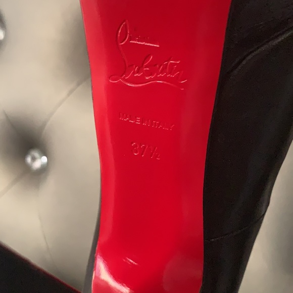 Christian Louis Vuitton Heels 👠 - Picture 12 of 12